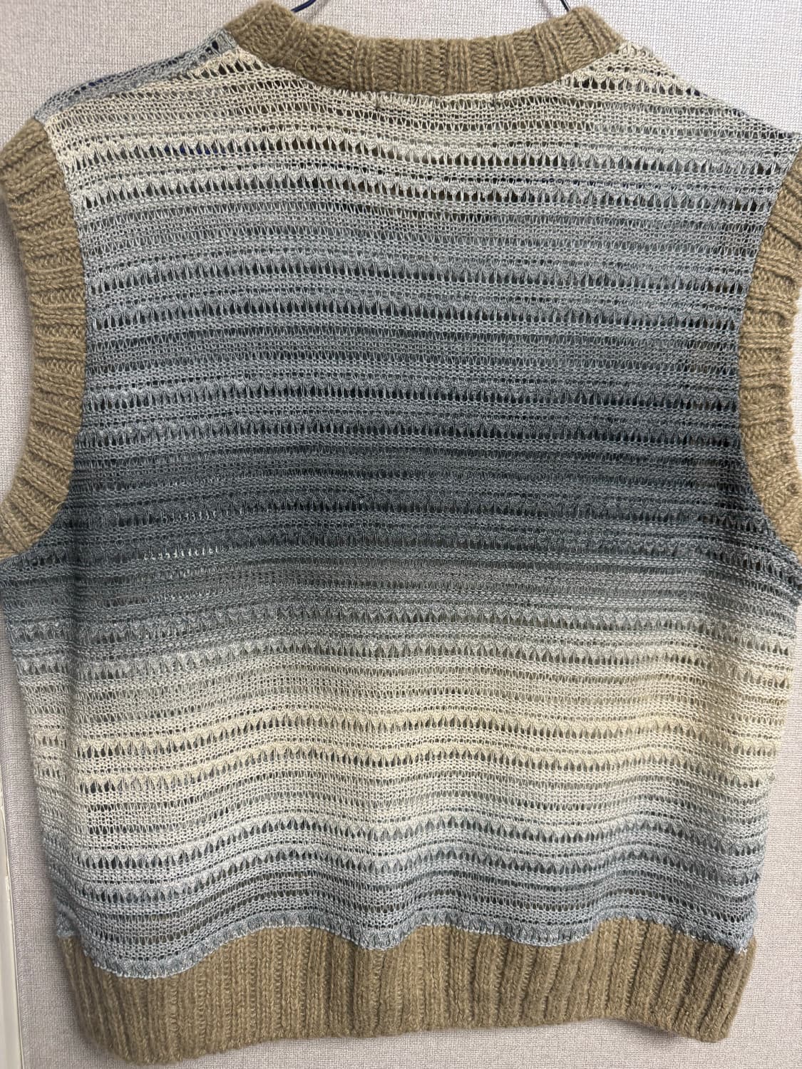 앤더슨벨 유니섹스 컷 앤 소운 니트 베스트 상품이미지3