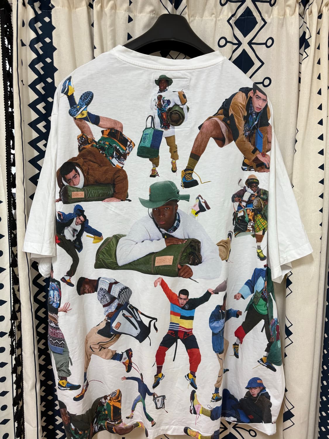 로에베 / 쇼 온 어 셔츠 오버사이즈 티셔츠 상품이미지3