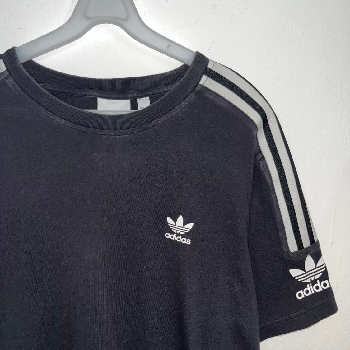 Adidas firebird black t-shirt 상품이미지5