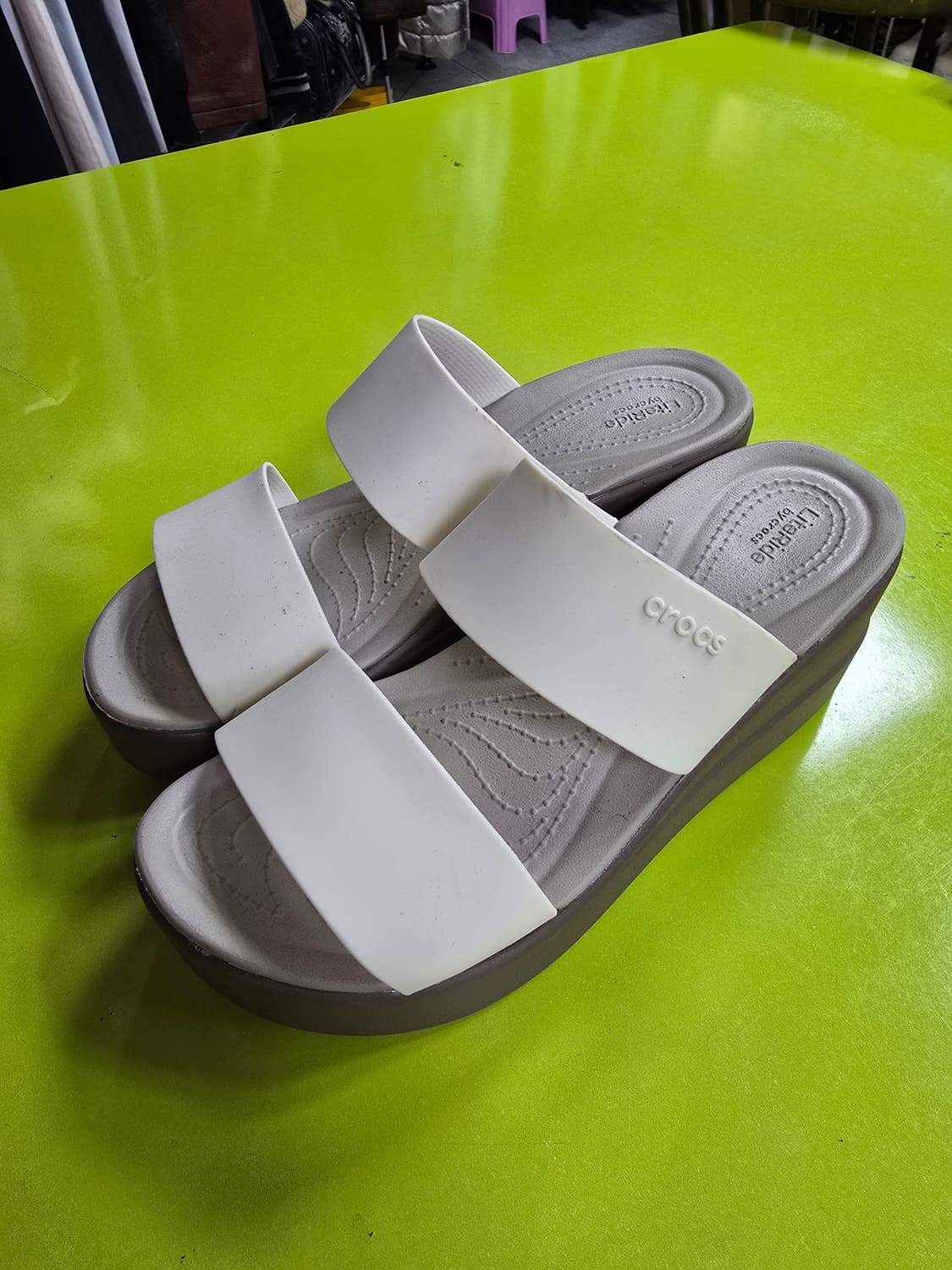 크록스 샌들 슬리퍼 베이지 (1430) 상품이미지2