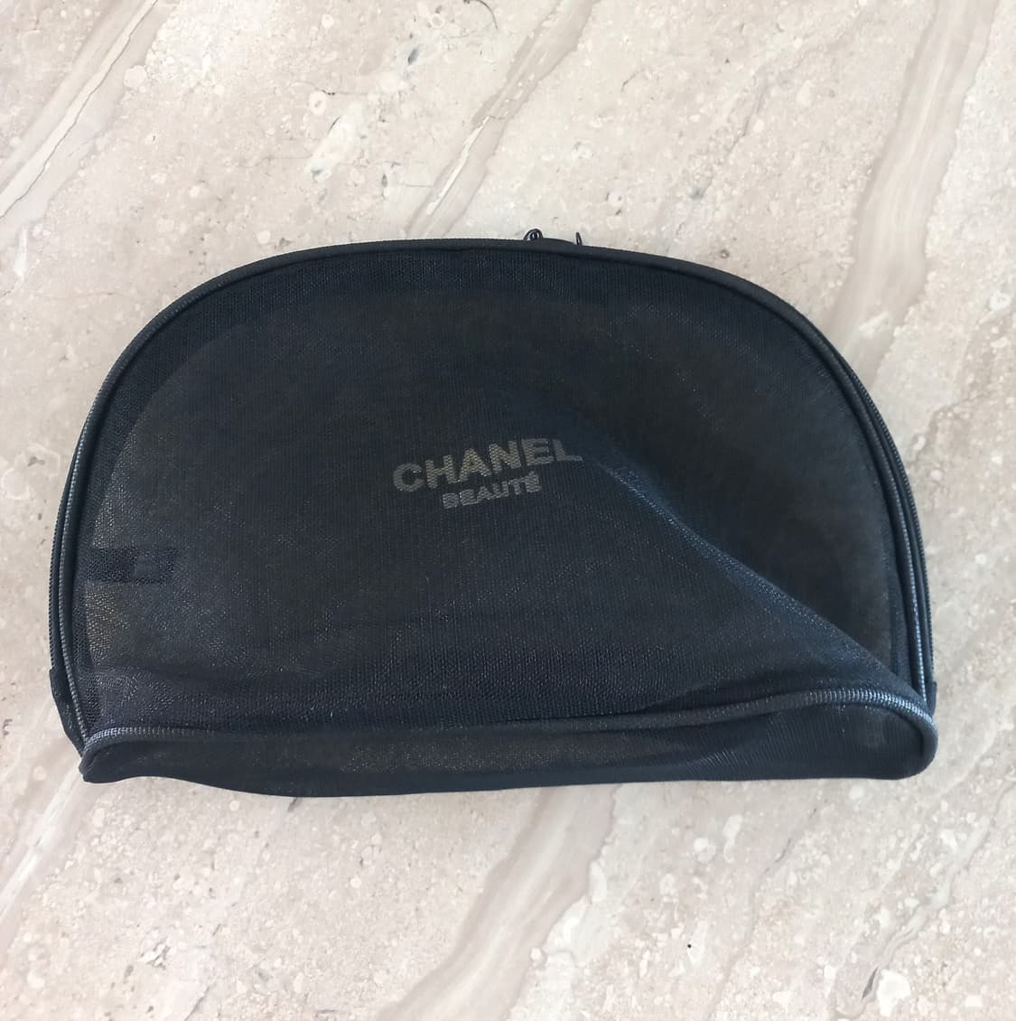 샤넬 CHANEL 반달 파우치 2개 (새제품) 상품이미지8