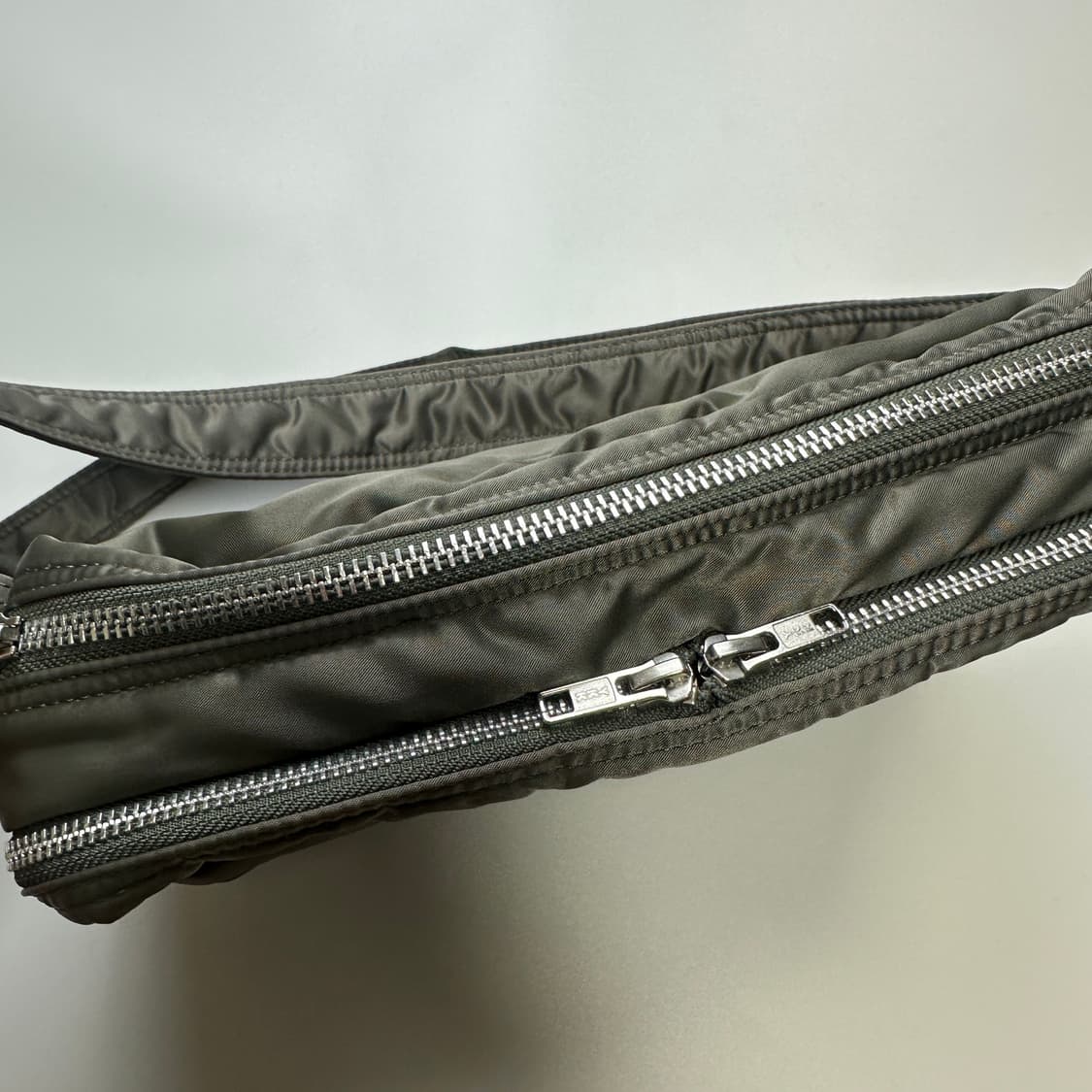 PORTER TANKER SHOULDER BAG (L) 포터 탱커 숄더백 상품이미지6