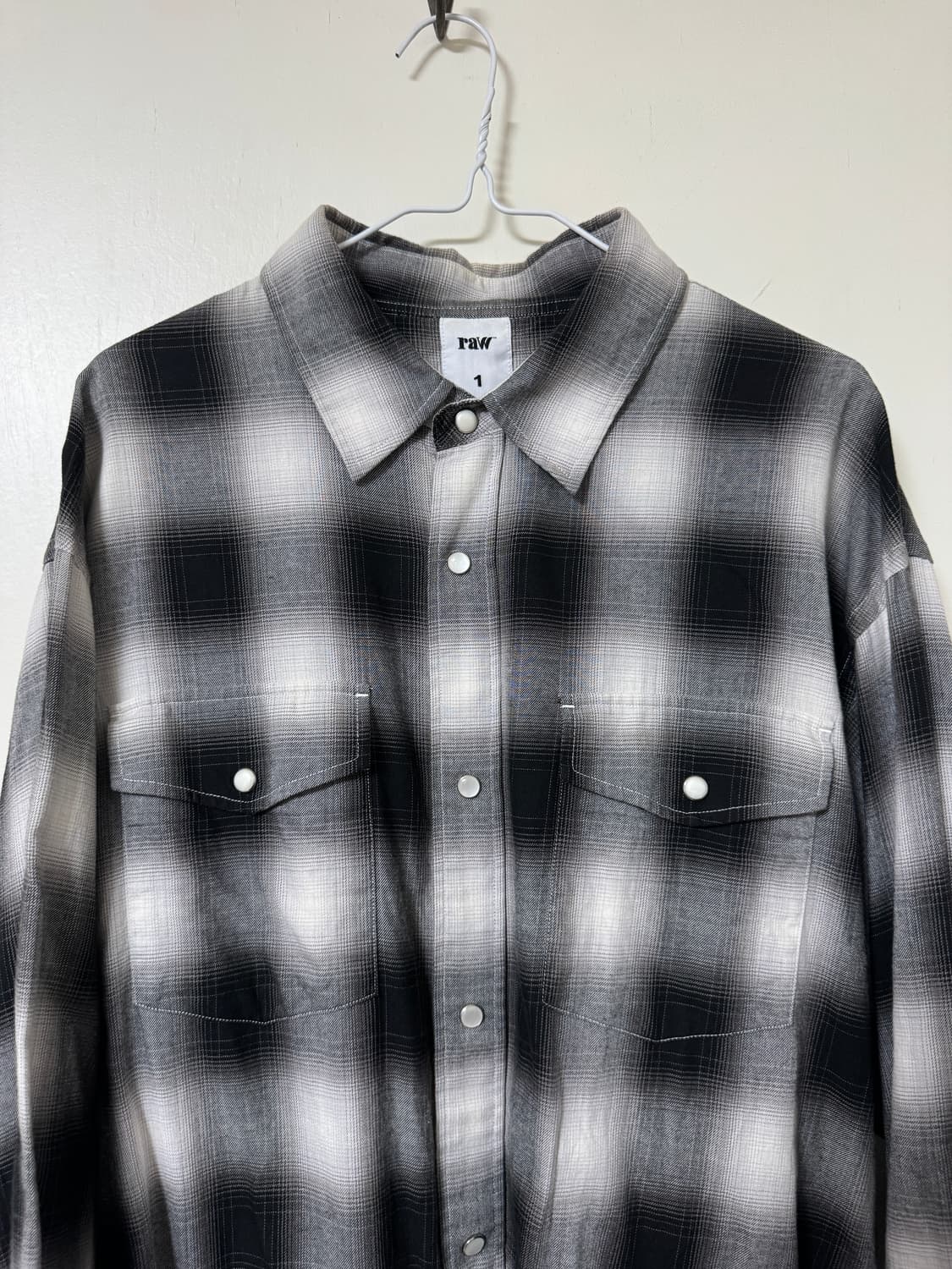 [1] 블라인드파일즈 옴브레 셔츠 블랙 상품이미지3