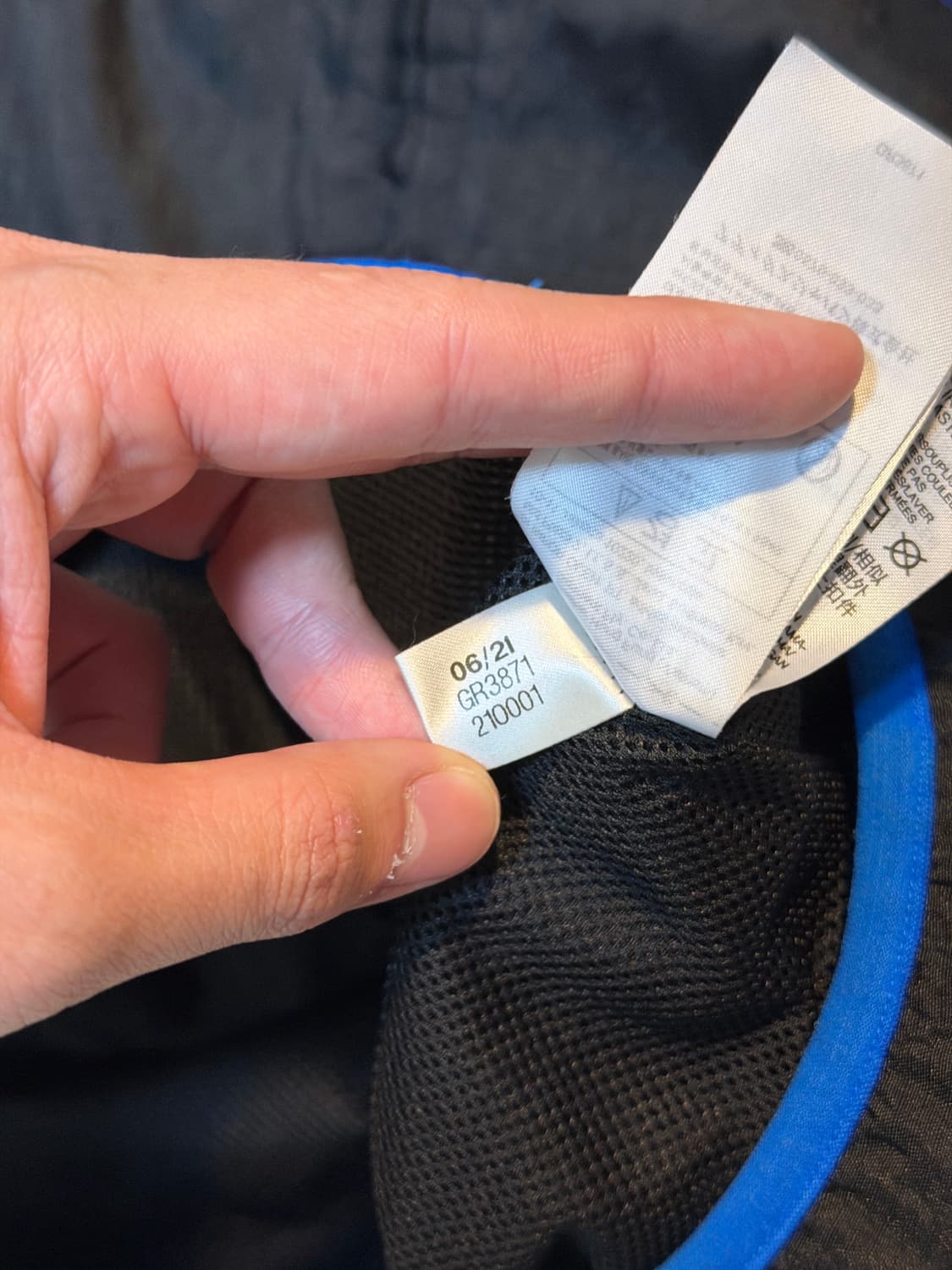 아디다스 21-22 맨유 아이콘 바람막이 블랙 상품이미지6