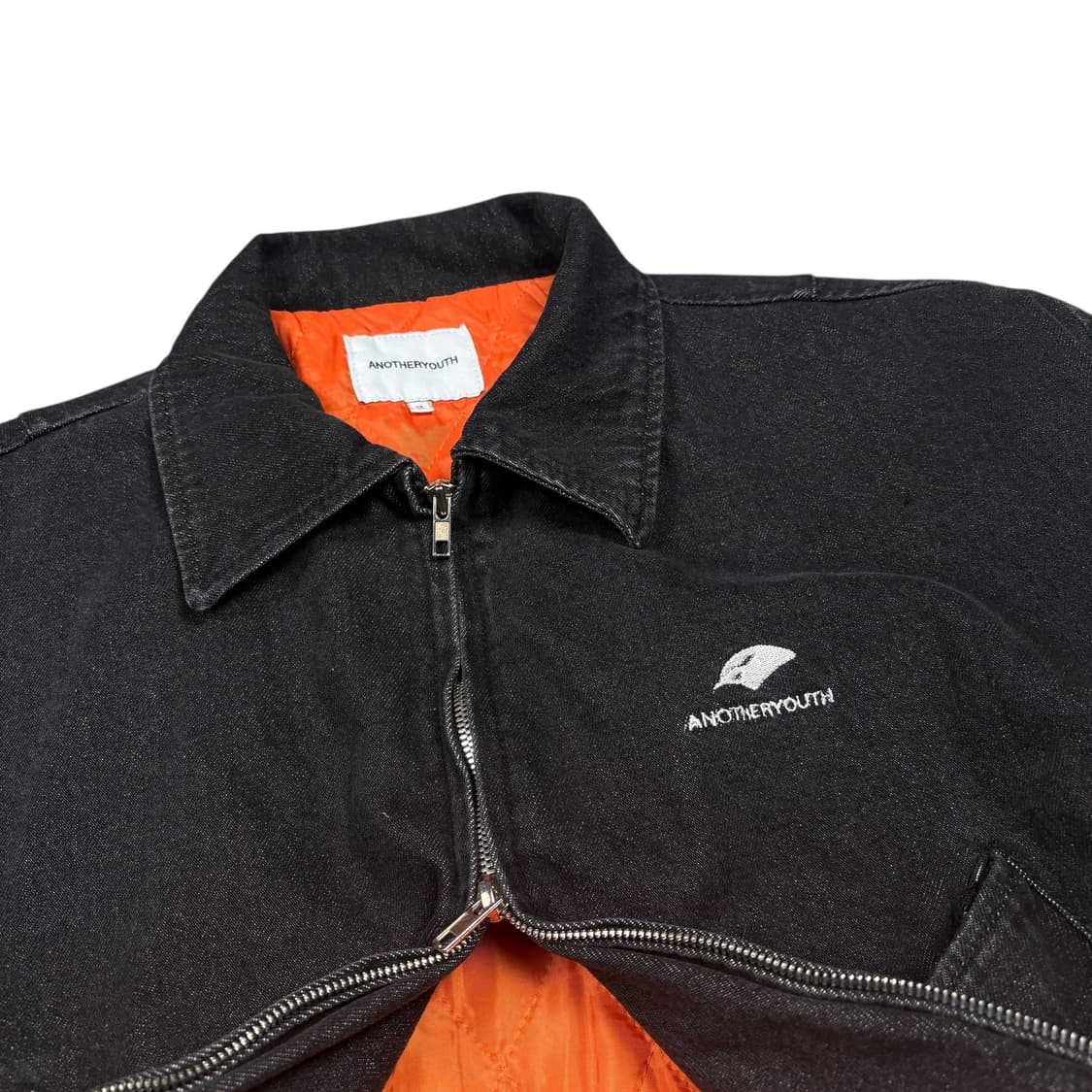어나더유스 워싱 블랙컬러 데님 봄버 상품이미지2