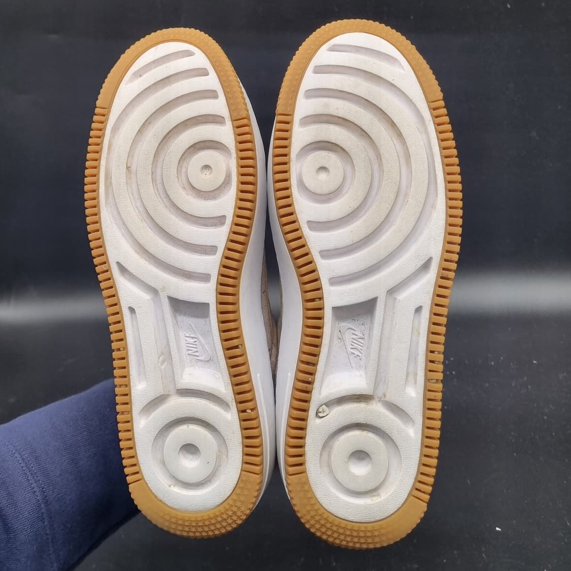 나이키 에어포스1 세이지 로우 스니커즈 255 상품이미지3