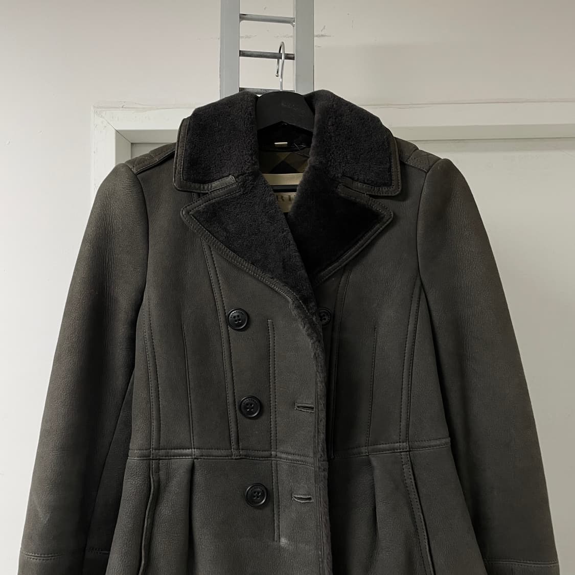 버버리 무스탕 34(W) 상품이미지2