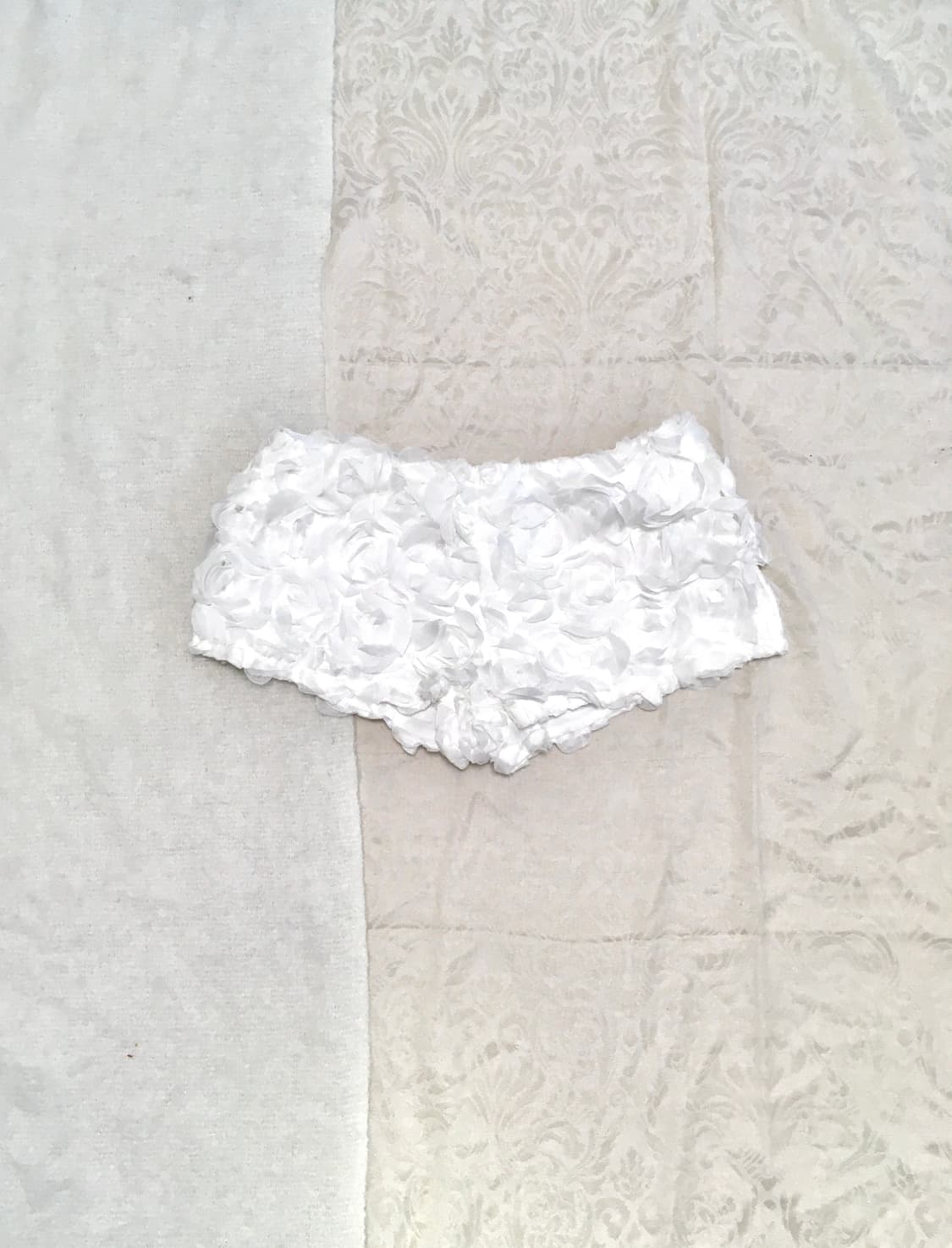 화이트 플라워 로우라이즈 숏츠  상품이미지5