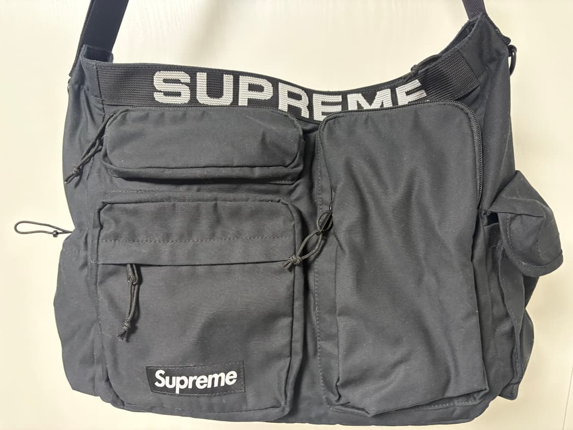 슈프림 필드 메신저 백 23SS 상품이미지1