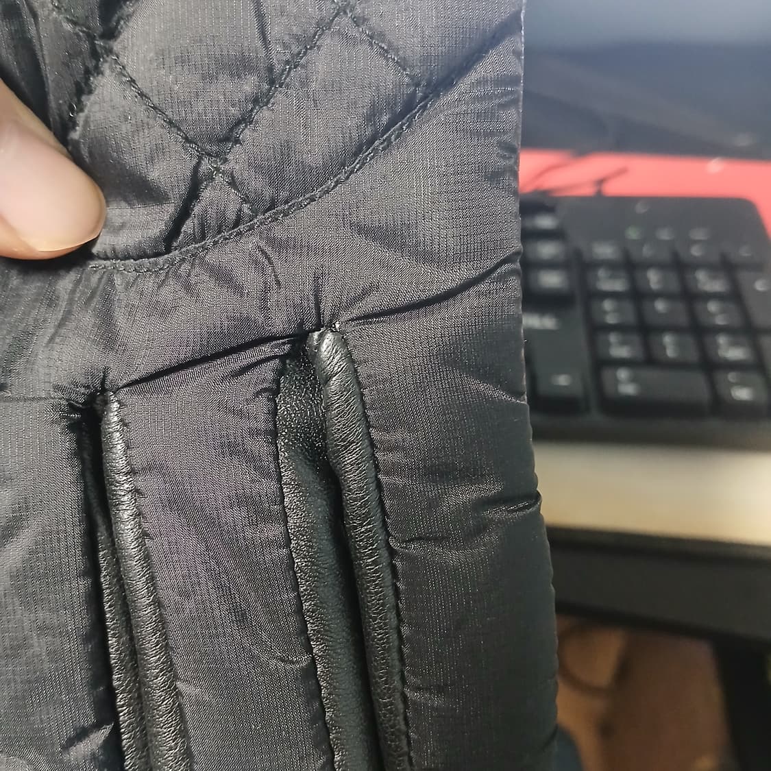 택붙은 미사용 폴로랄프로렌 가죽 퀄팅 장갑 상품이미지8