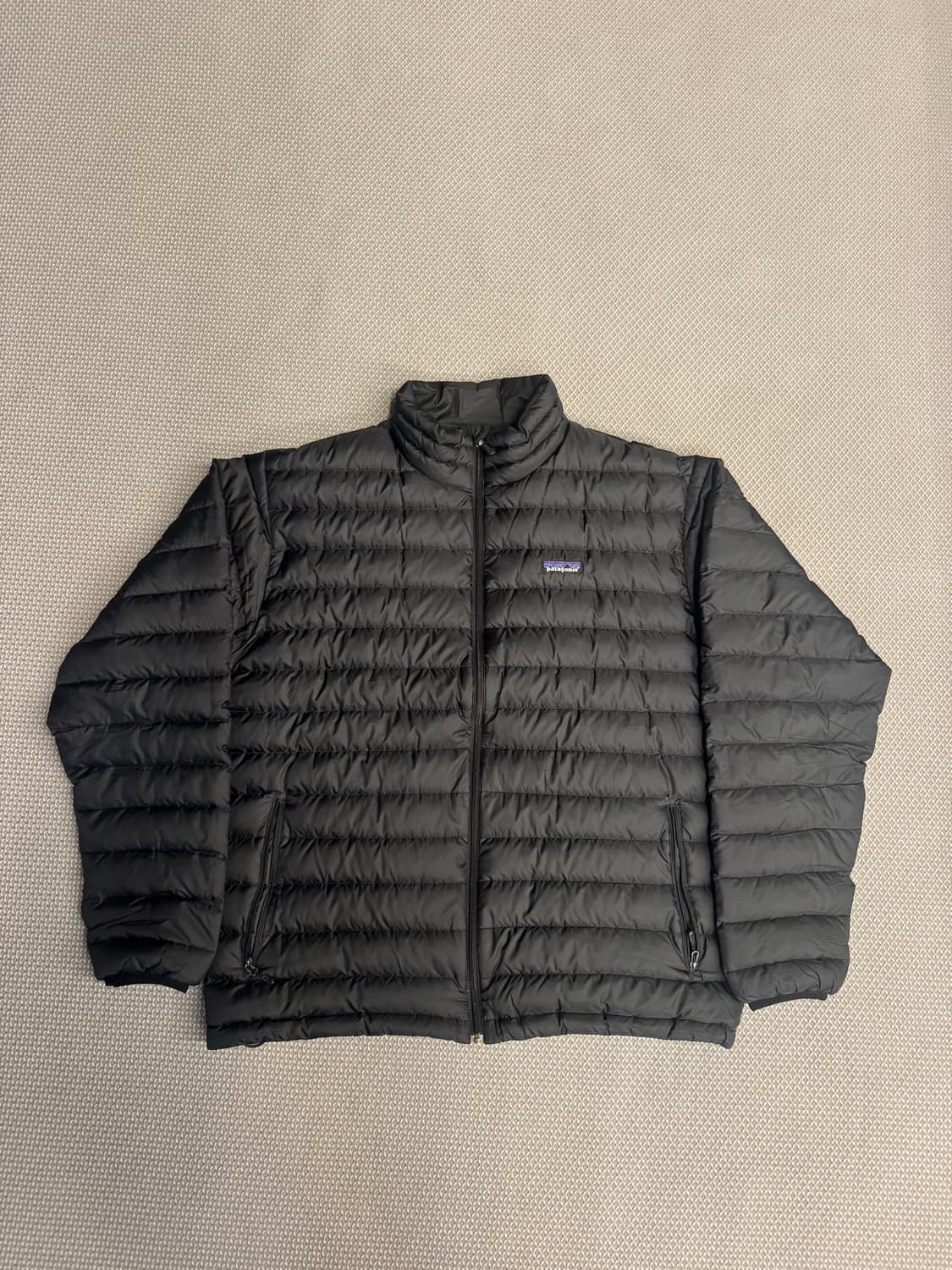 파타고니아 다운스웨터 L사이즈 상품이미지1