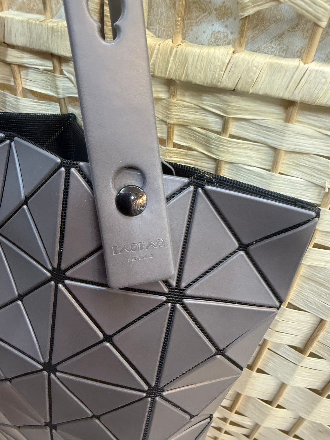 정품 바오바오 토트백 팝니다 상품이미지2