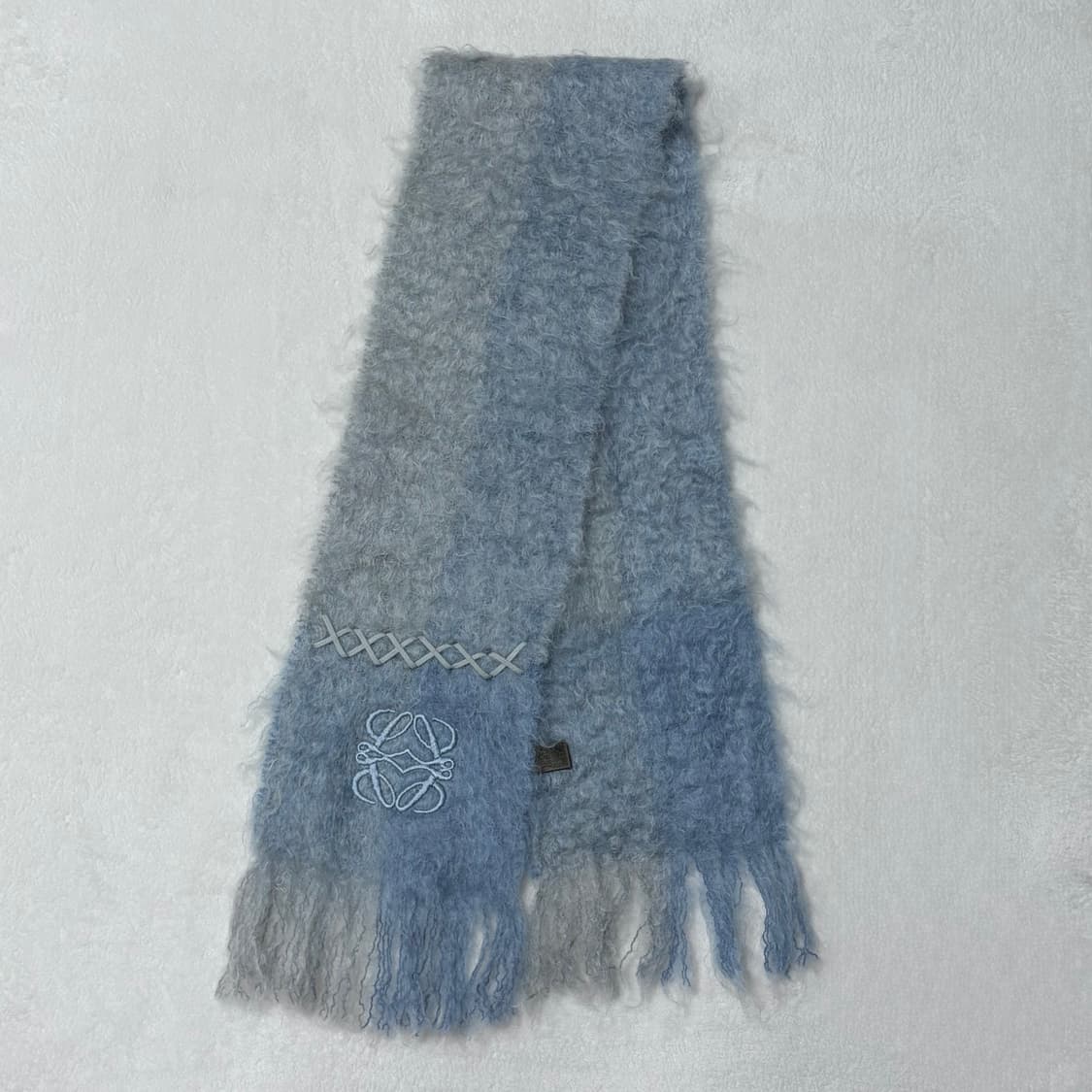 로에베 모헤어 머플러 상품이미지2