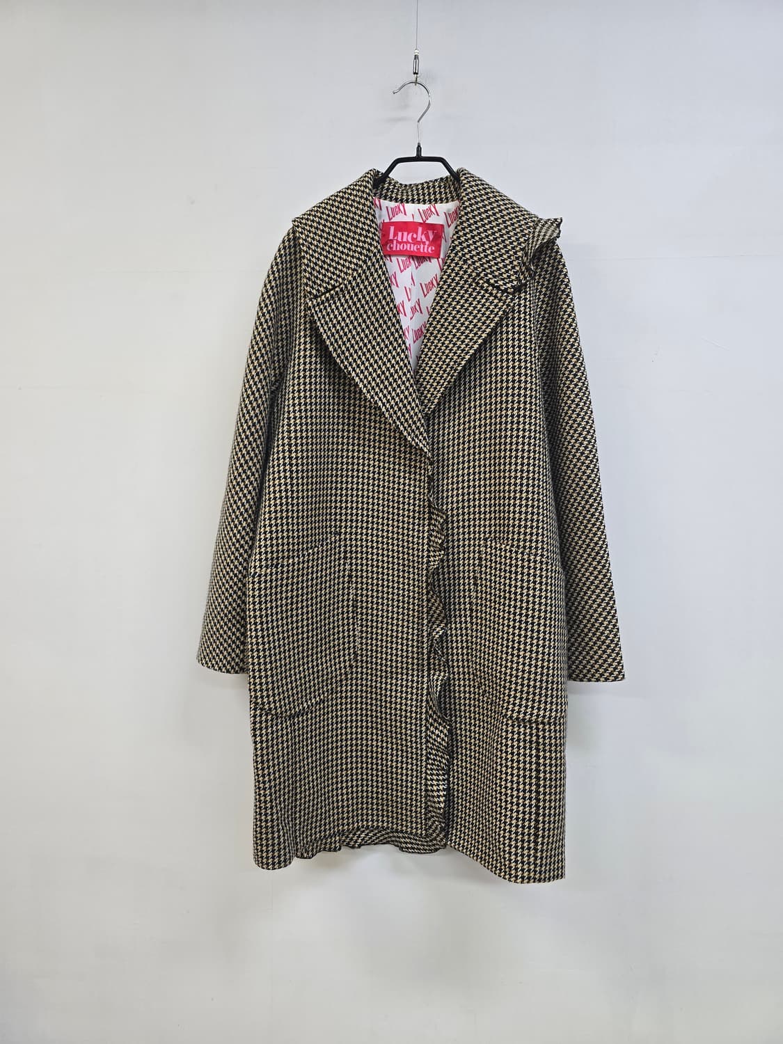 럭키슈에뜨 아방핏 하운드체크 러플 코트 상품이미지1