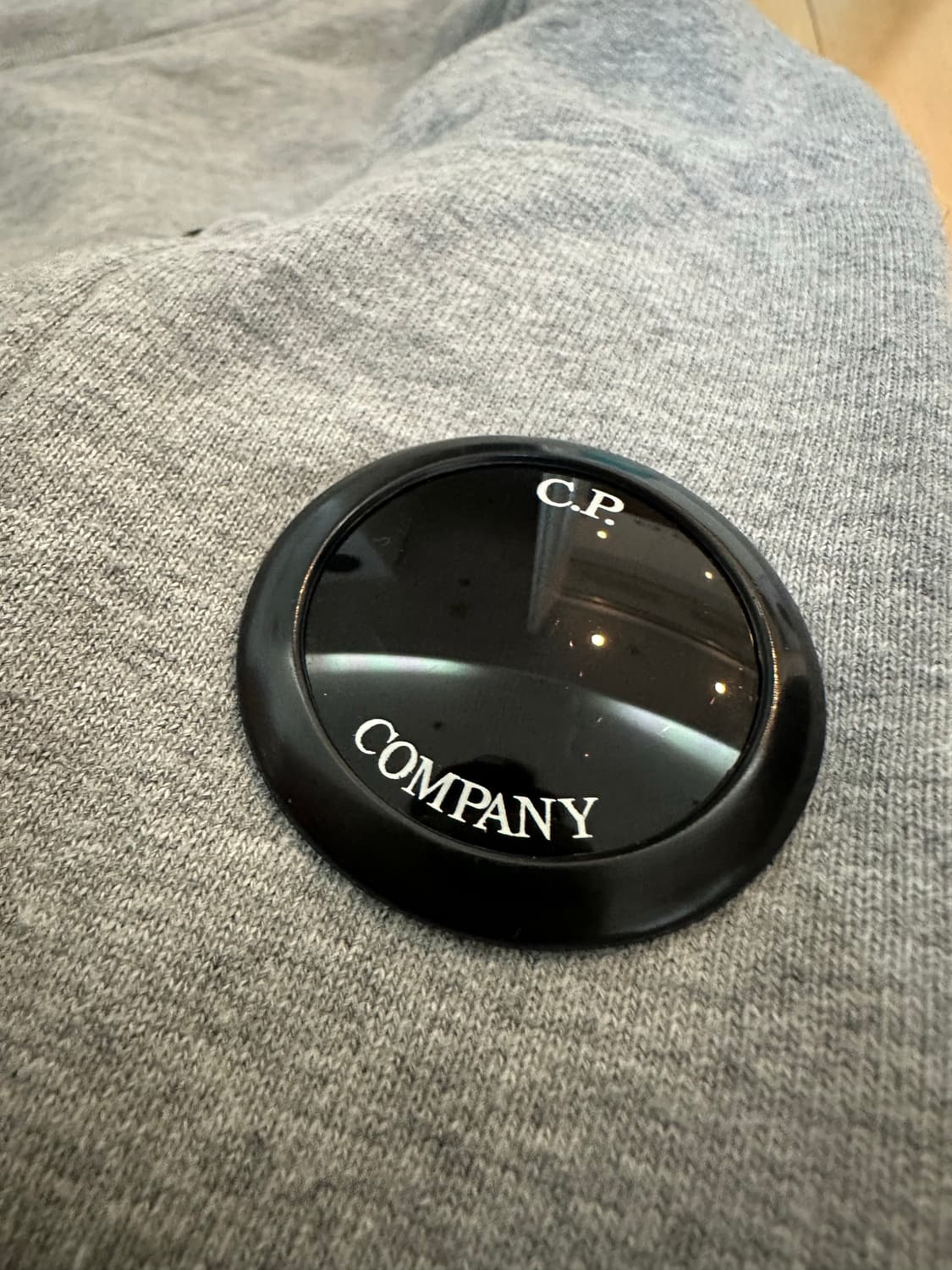 CP 컴퍼니 렌즈 맨투맨 XL 회색 상품이미지2