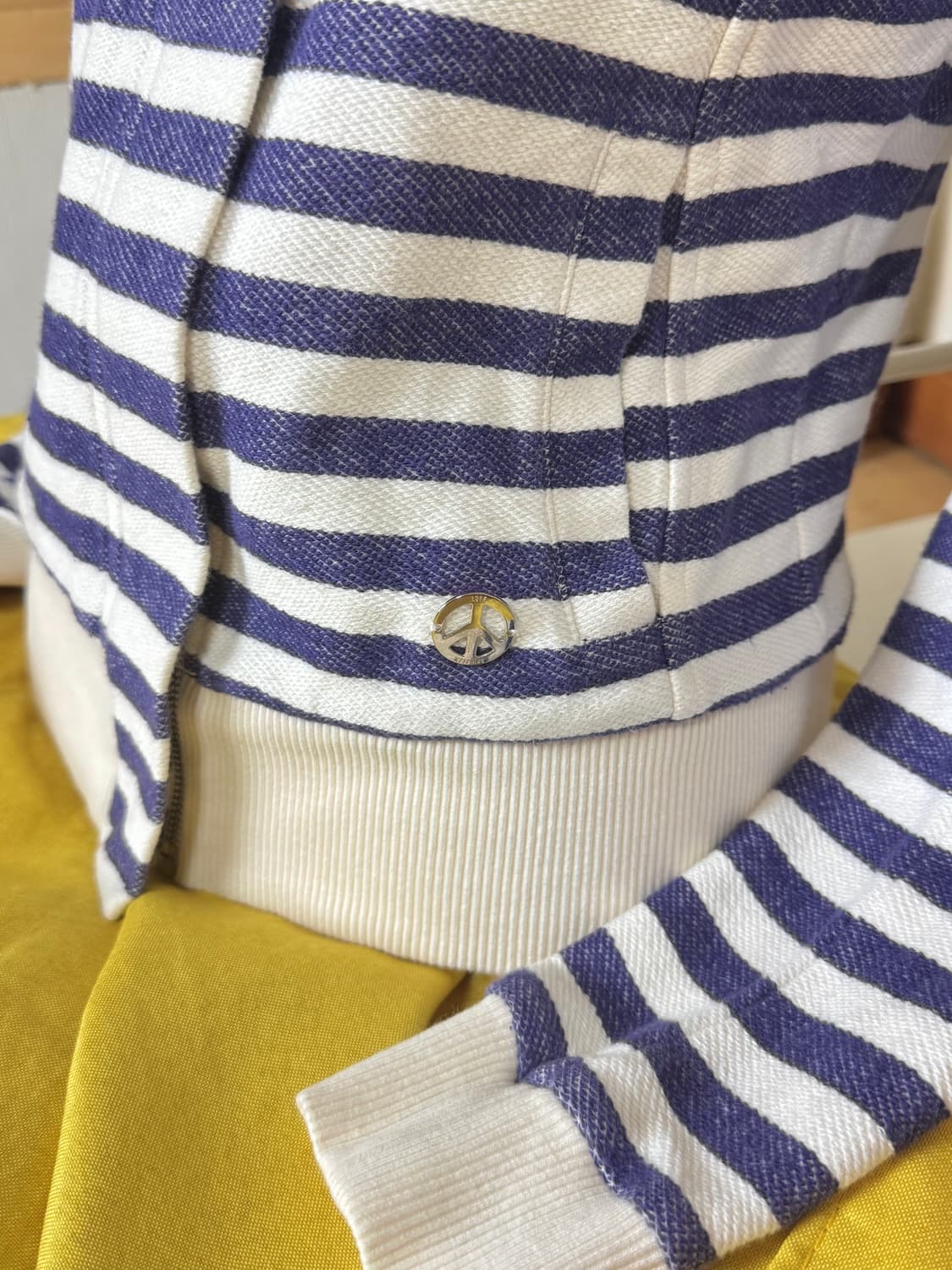 모스키노 스트라이프 집업 상품이미지4