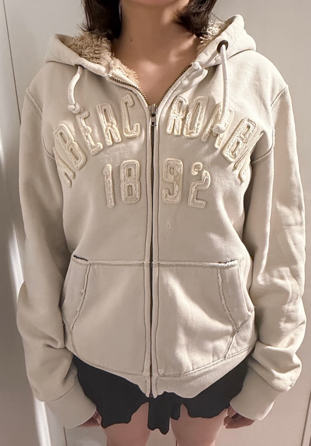 아베크롬비 퍼 울프죠 바닐라 후드집업 L 상품이미지2