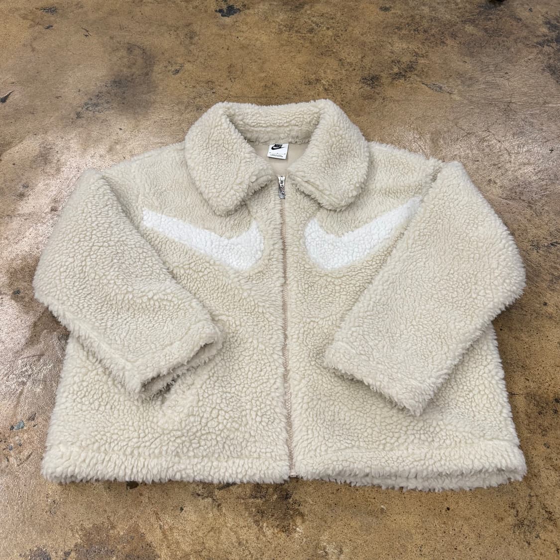나이키 베이지 빅 더블 스우시 카라 양털 후리스 집업  상품이미지2
