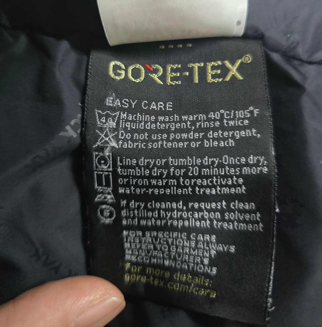 블랙야크 고어텍스  구스다운 점퍼.
싸이즈 85. 남자 상품이미지7