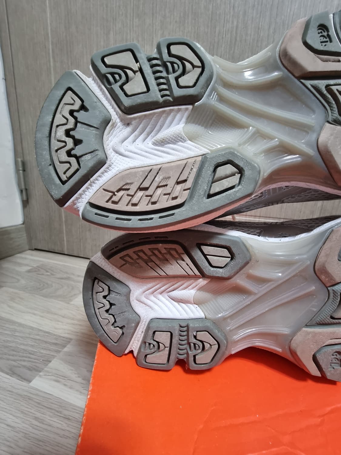 W 아식스 젤 카야노14 화이트 문락 240~245 상품이미지7