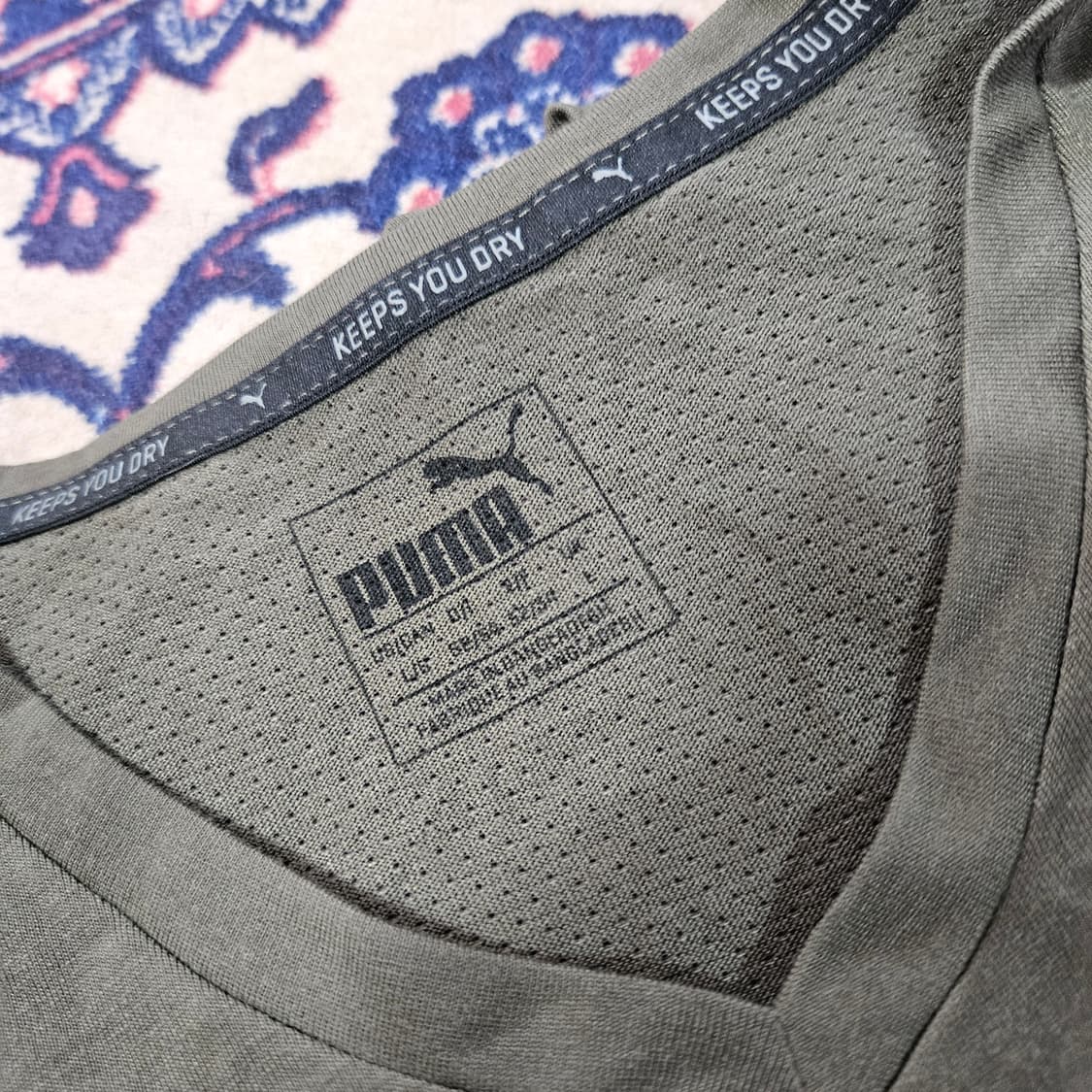 (새상품)푸마(Puma) 브이넥 스몰로고 기능성 브이넥 반팔티셔츠 상품이미지9