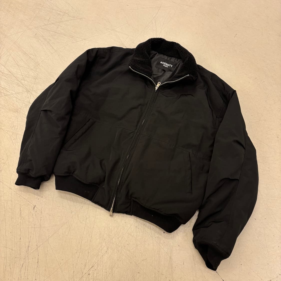 빈티지 블랙 봄버 상품이미지1