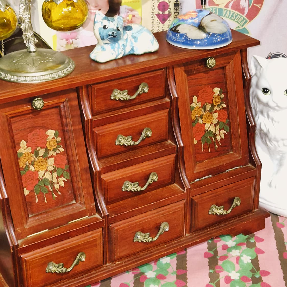 70s 엔틱 우드 플로랄 페인팅 오르골 대형 서랍장 상품이미지7