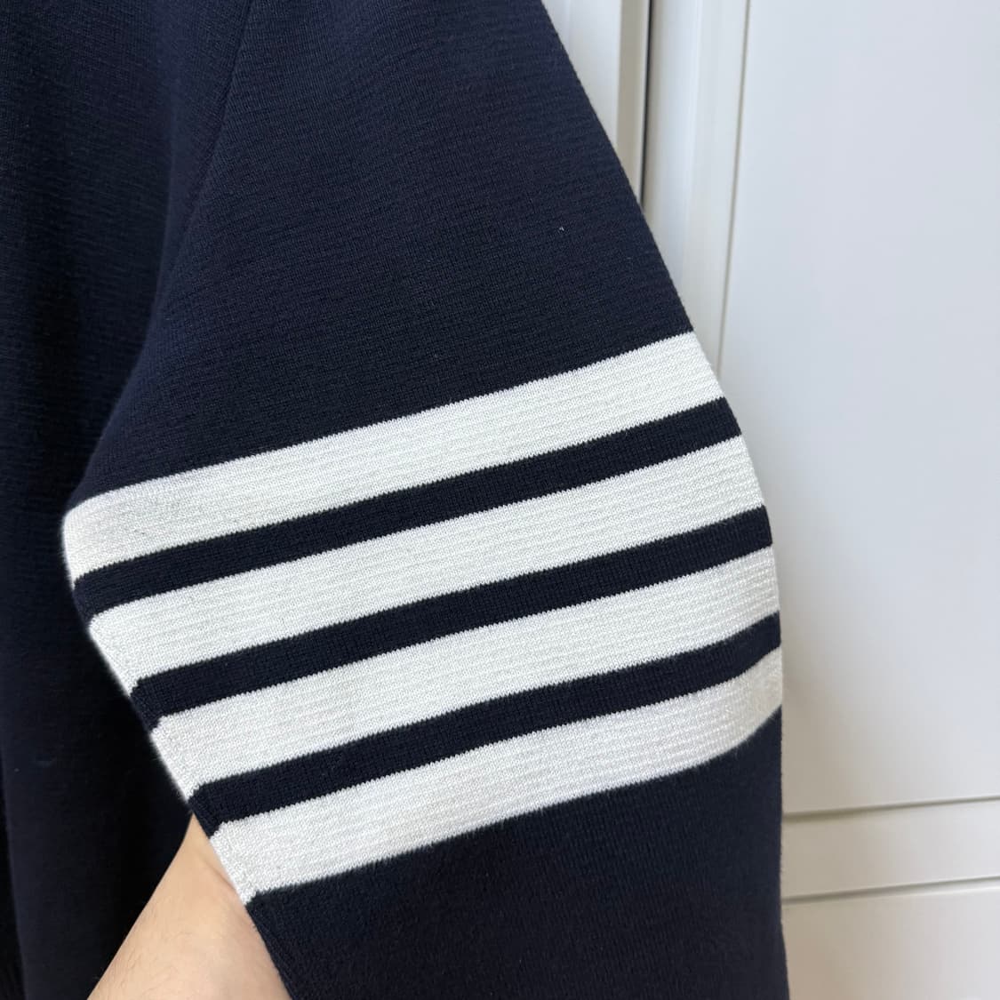 톰브라운 사선완장 밀라노스티치 금장 니트
4사이즈  상품이미지4