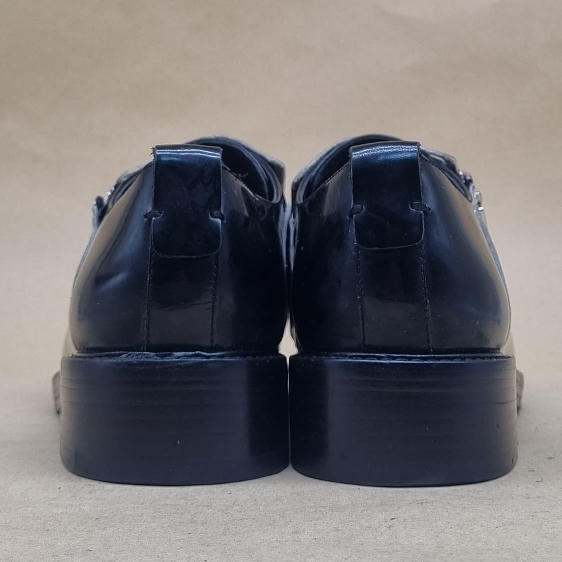 로저비비에 여성블랙 실버 지퍼 로퍼 235 상품이미지4