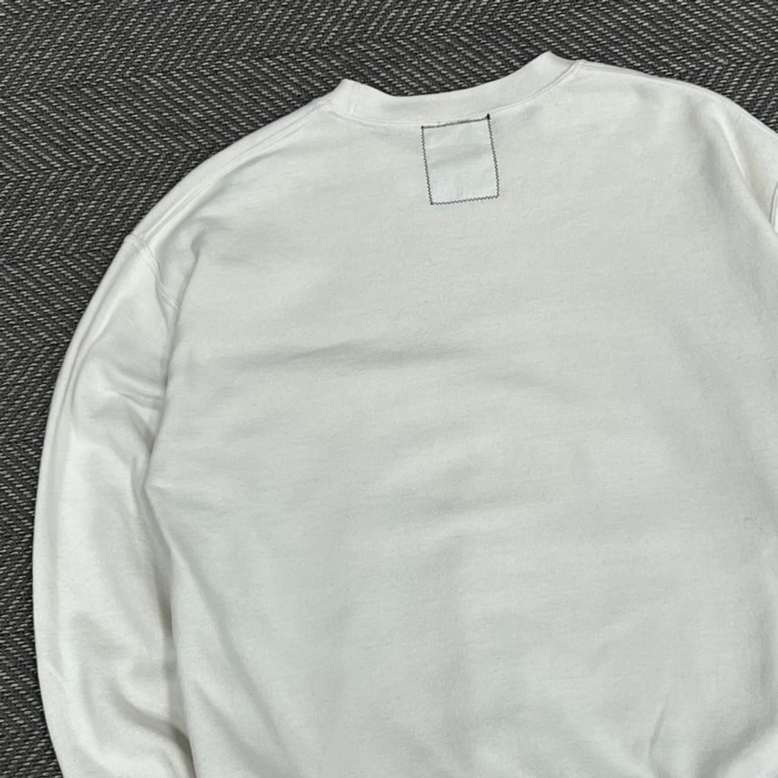 라이엇소사이어티 프린팅 맨투맨 v1230 상품이미지4