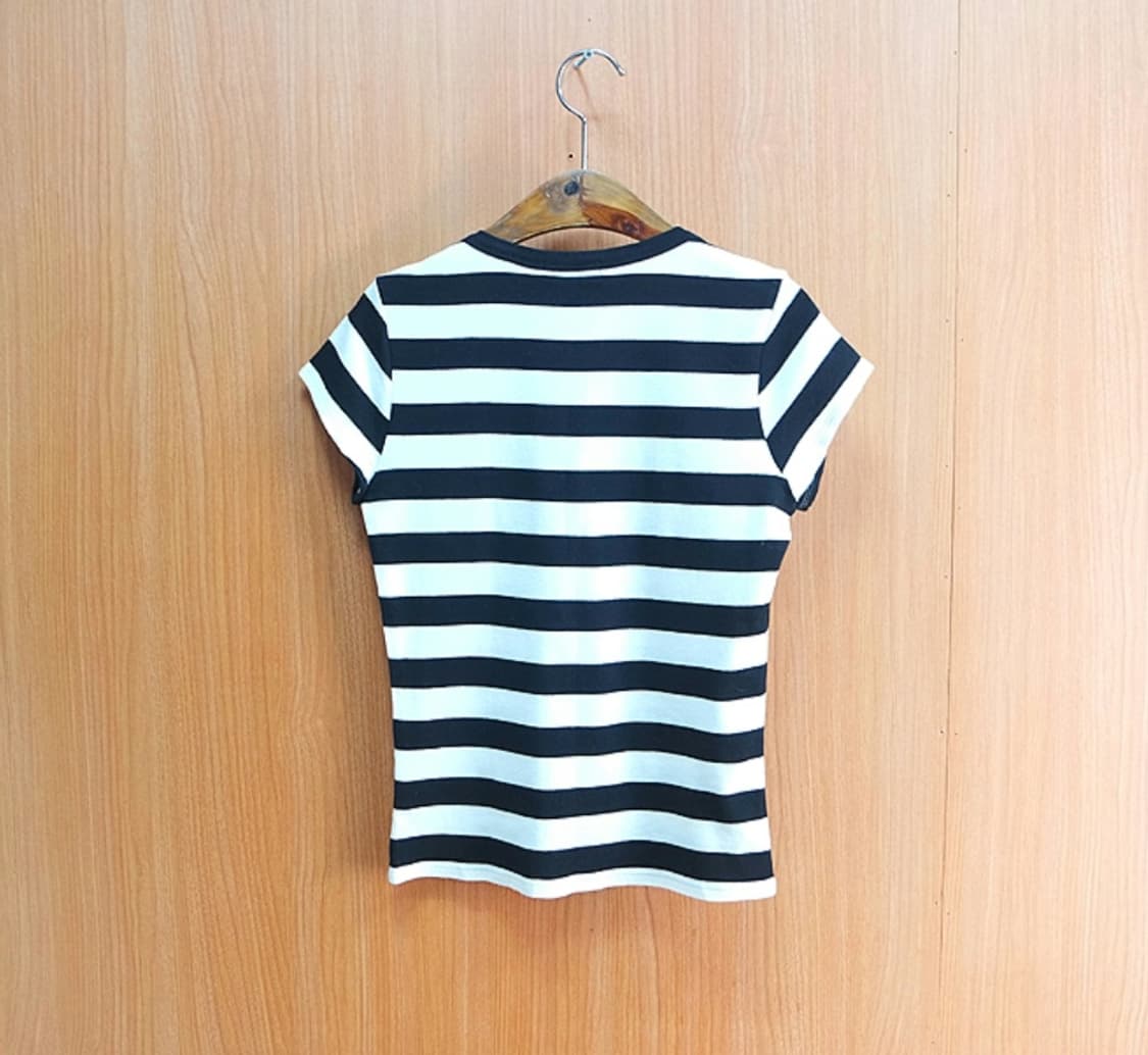 버버리 블루라벨  단가라 브이넥 반팔 상품이미지5