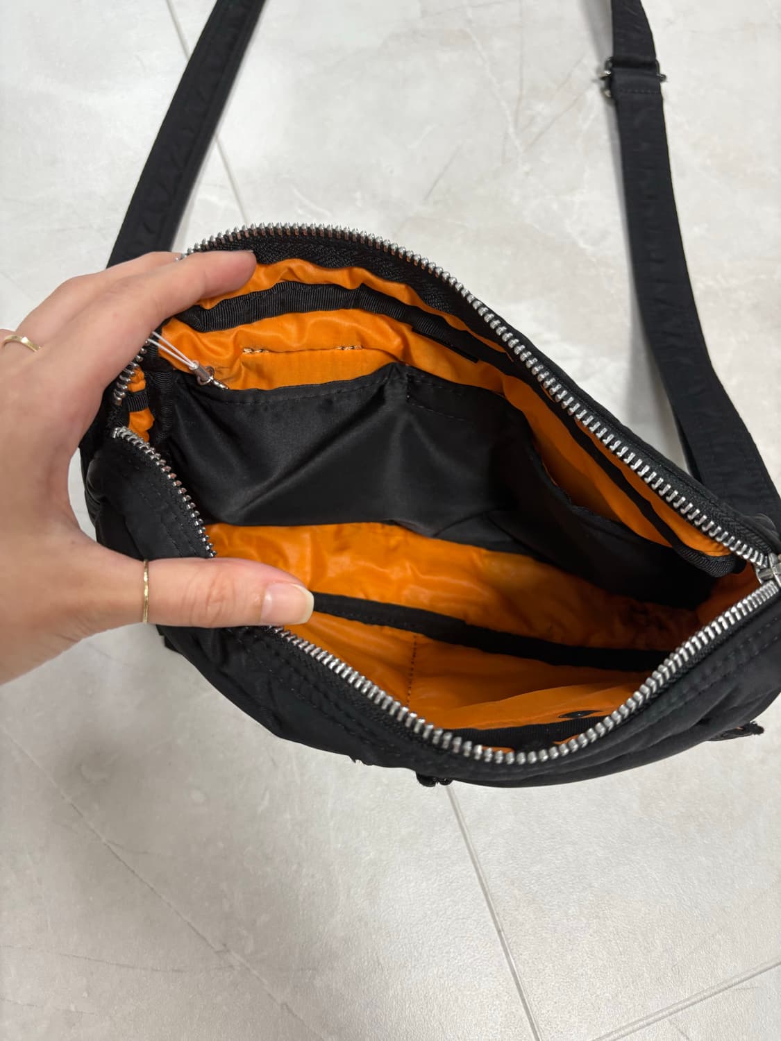 요시다 포터 탱커 숄더백 블랙 상품이미지2