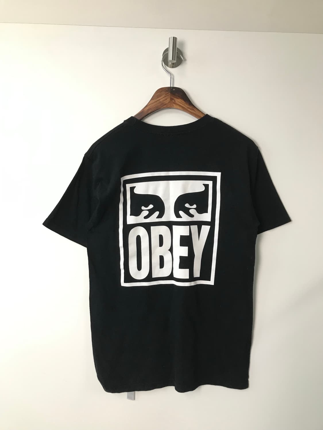 오베이 아이콘 블랙 반팔 티셔츠  상품이미지4