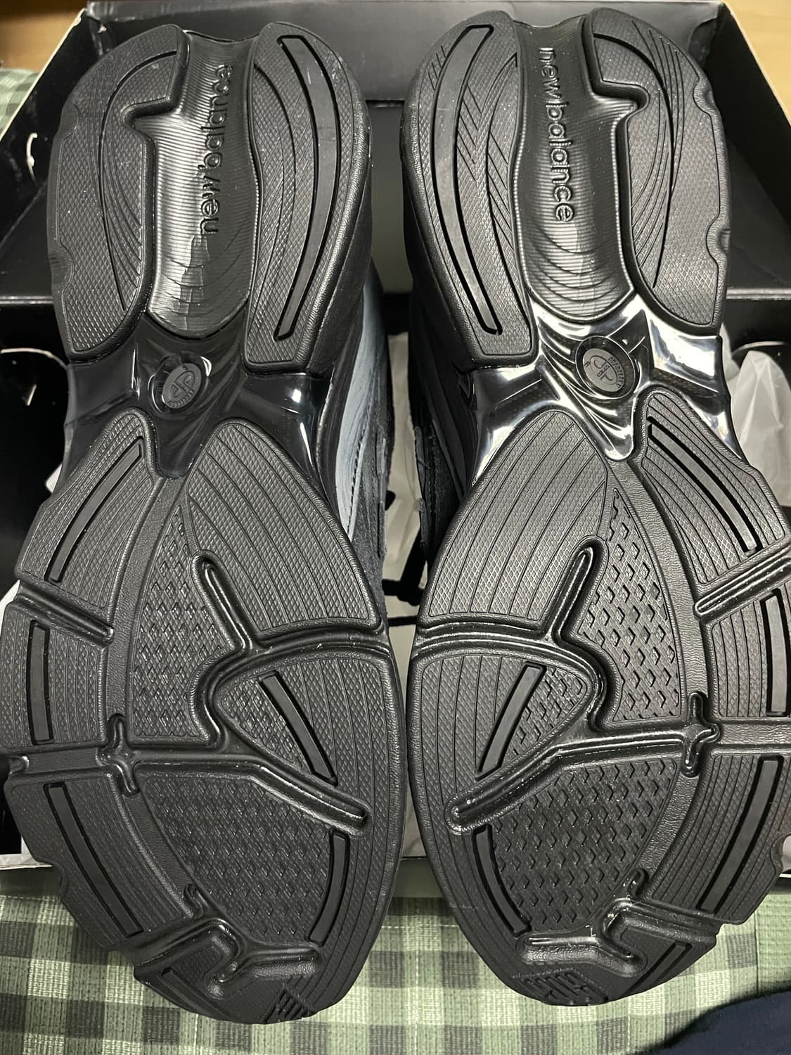 뉴발란스 카키스 2010 앱졸브 블랙 팬텀 285 새상품 상품이미지2