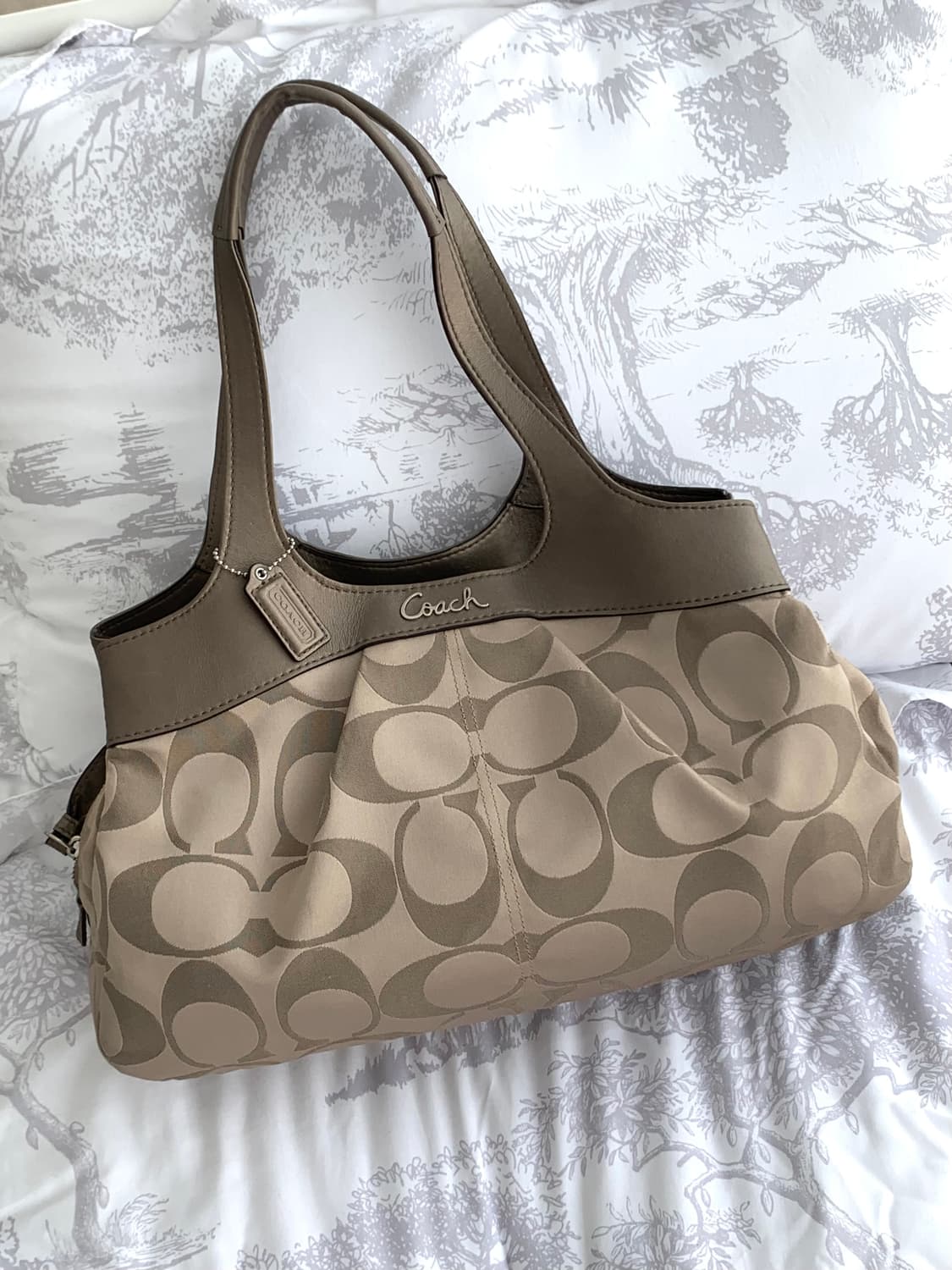 🎀 Coach Signature Shoulder Bag 상품이미지2