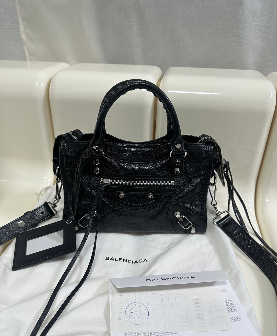 [SA 정품] 발렌시아가 시티 모터백 미니 블랙 상품이미지7