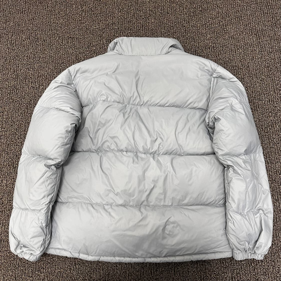 커버낫 C로고 푸퍼 덕다운 패딩 라이트그레이 95(M) 상품이미지6
