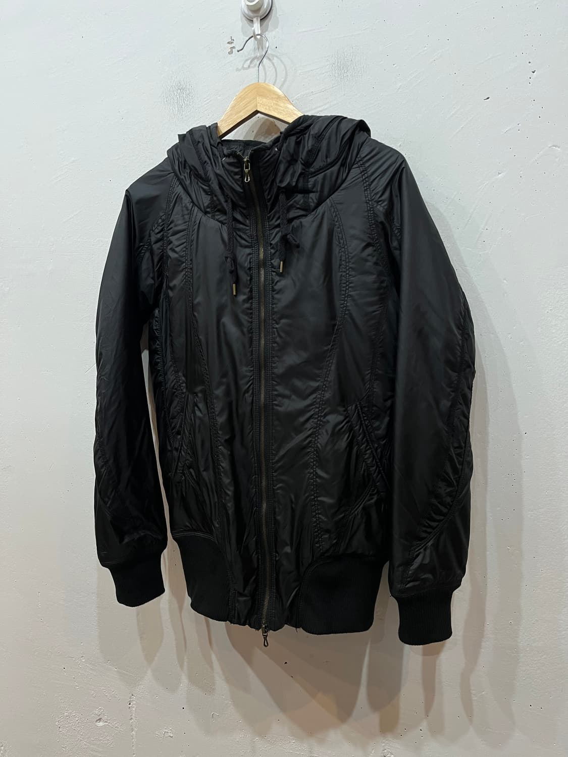 GOA 고아 절개 패디드 봄버자켓  상품이미지1