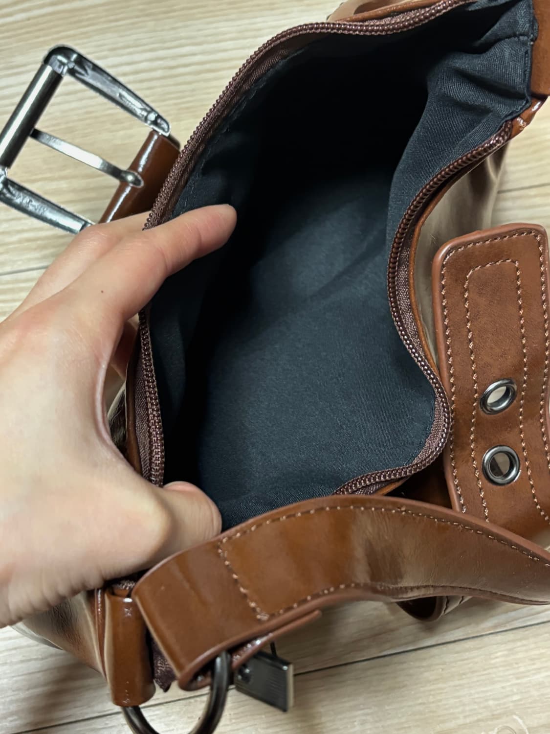 핀터맛 y2k 버클 숄더백 상품이미지4