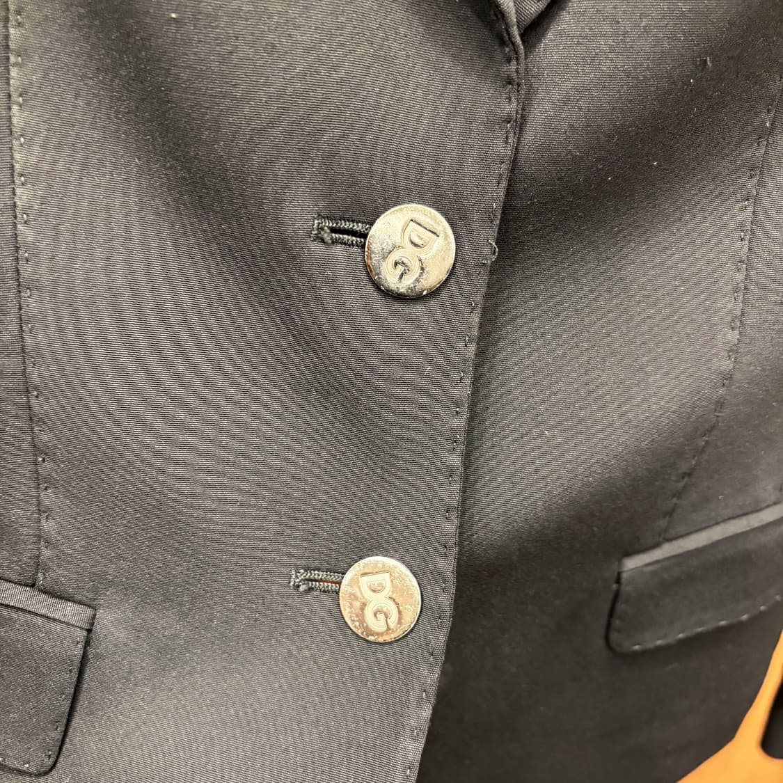 돌체앤가바나 블레이저 싱글 브레스티드 투 버튼 노치드 라펠 디테일 블랙 상품이미지6