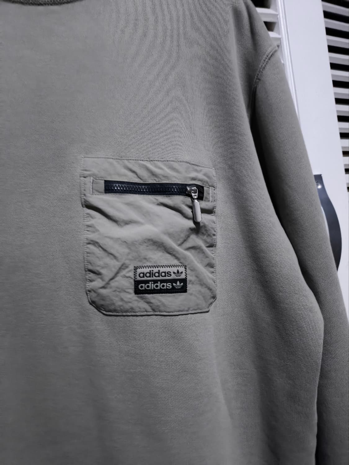 XL 아디다스 포켓 맨투맨 상품이미지4