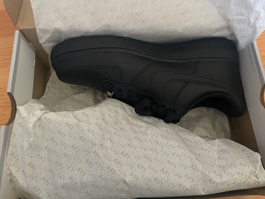 나이키 에어포스 트리플블랙 올검포스 새상품 팝니다 상품이미지2