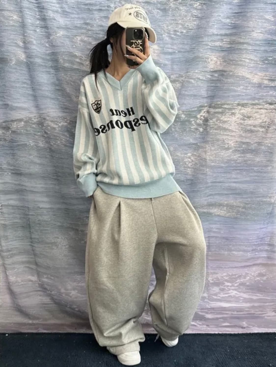 스포티st 브이넥 니트 상품이미지1