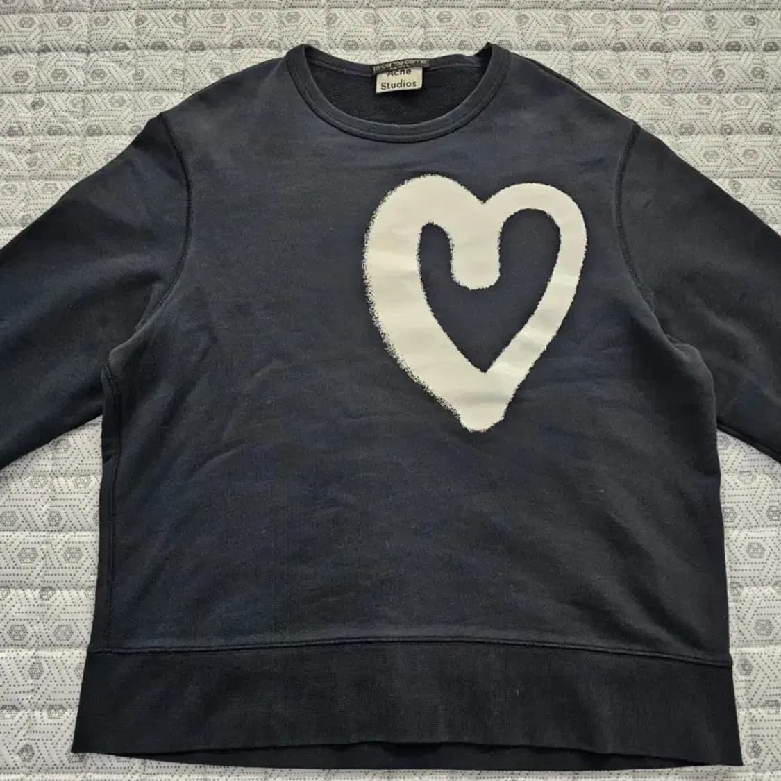 아크네 스튜디오 캠퍼스 하트 맨투맨 95 상품이미지4