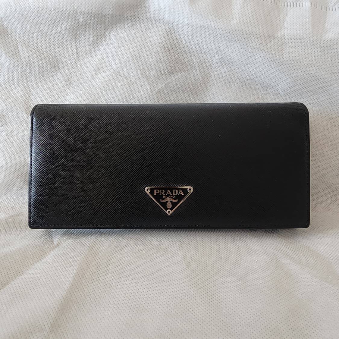 상태양호 프라다 정품 삼각로고 사피아노 장지갑 블랙 상품이미지1