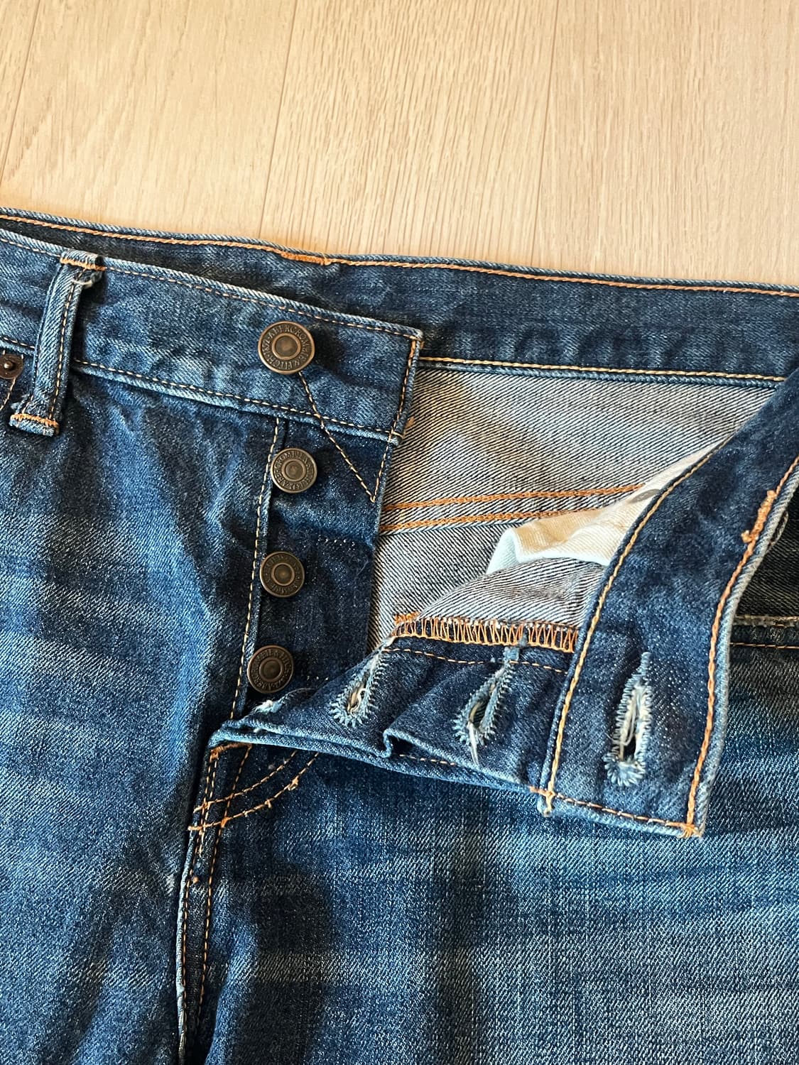 아베크롬비 클래식 스트레이트 데미지 데님(W33 L32) 상품이미지3