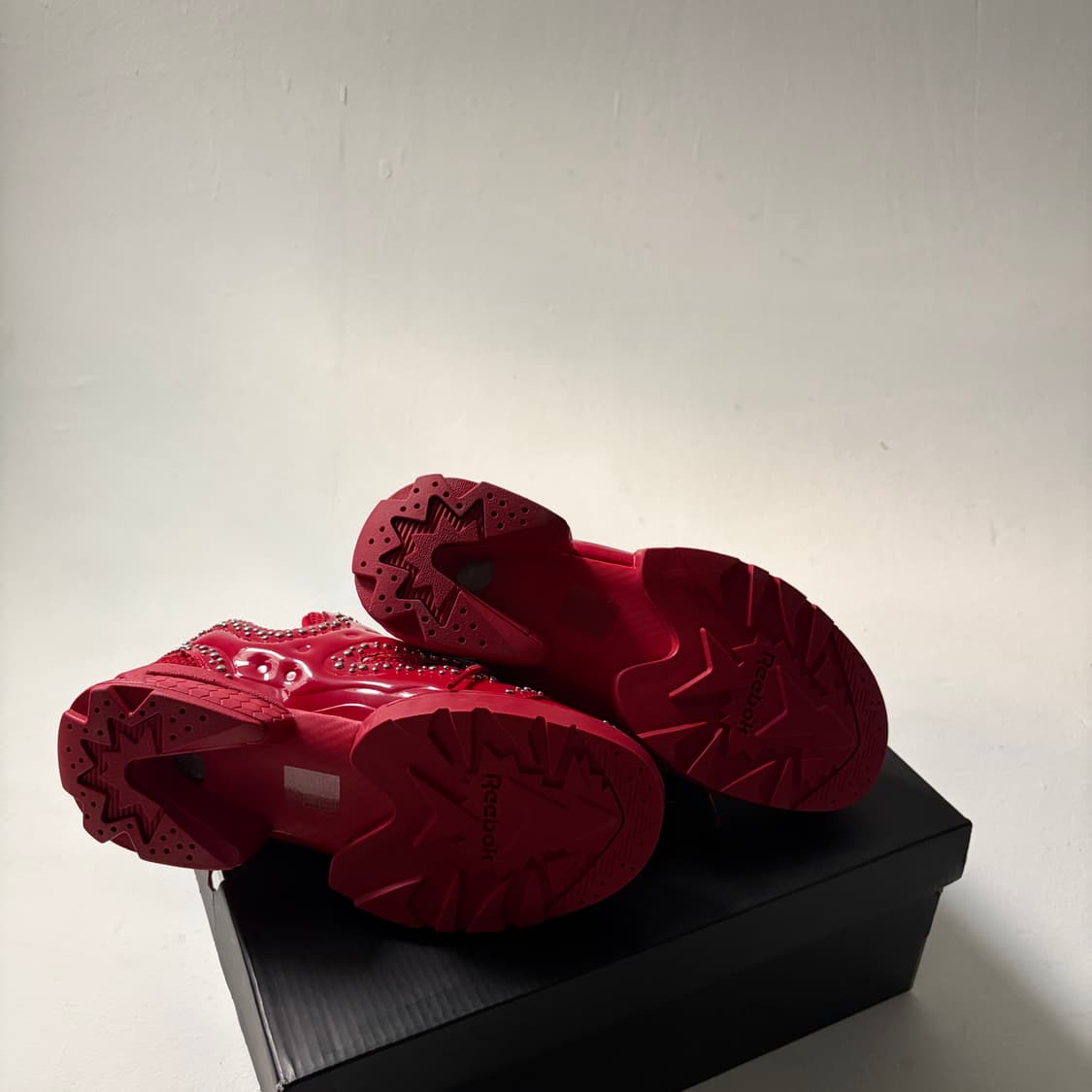 Studded Instapump Fury Sneakers 상품이미지7