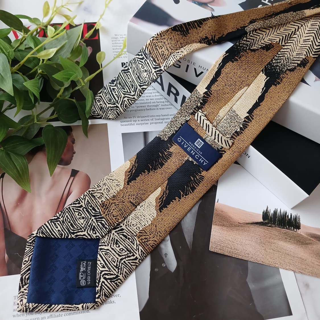 지방시 실크 브라운 아트 패턴 넥타이 9.5cm A등급 E728
 상품이미지5