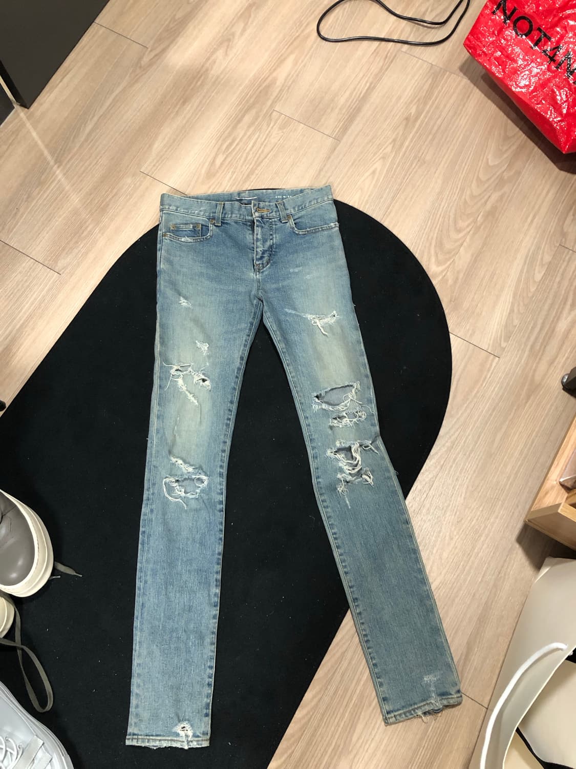 생로랑 15fw 28 디스진 상품이미지1