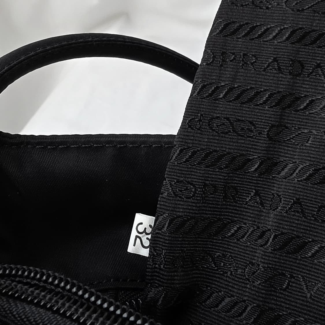 [정품 PRADA] 프라다 두줄 나일론 여성 토트백 미디움 상품이미지8